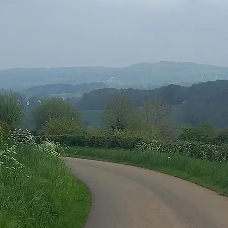 Ap4 Nature Ardennes Economy Class شقة *